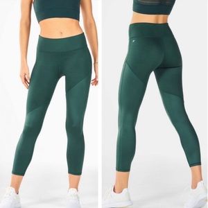 Fabletics UltraCool Shine 7/8 Legging- Sycamore